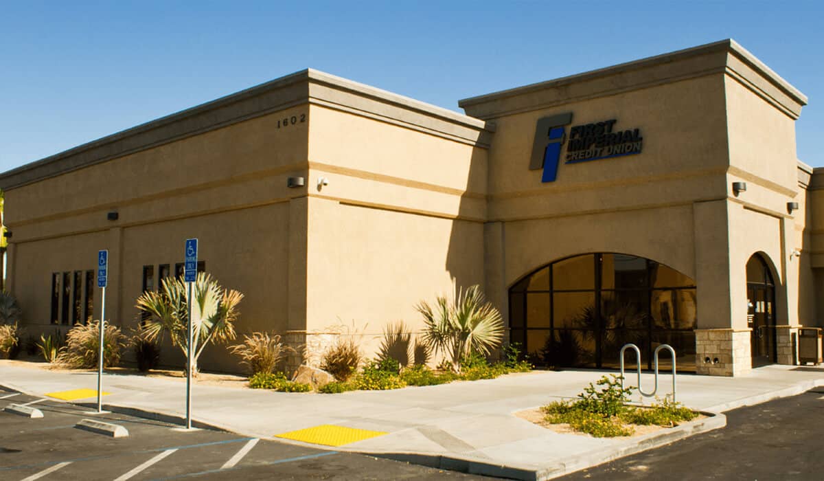 Exterior of El Centro branch